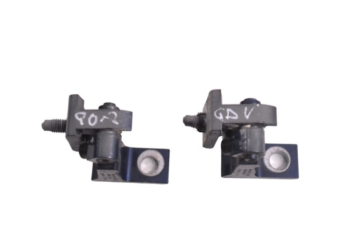 Balama ușă dreapta spate AUDI Q5 8R 2010 OEM: 8K0.831402E 17573145