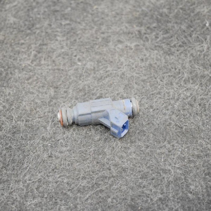 Injector de combustibil AUDI A4 8EC, B7 2006 OEM: 06B133551M 2258152