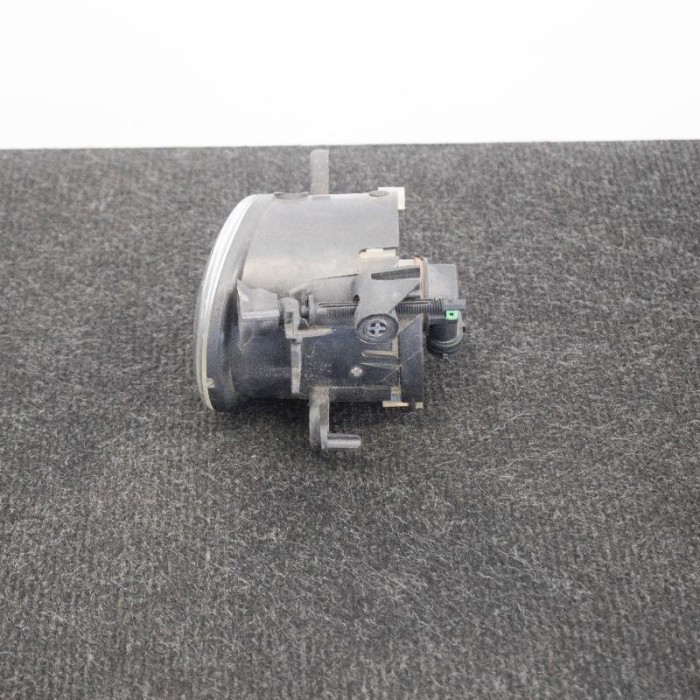 Proiector ceață dreapta față MERCEDES-BENZ C T-Model S204 2010 OEM: A2518200856 3929245