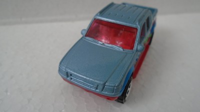 bnk jc Matchbox Ford Explorer Sport Trac - 1/69 foto