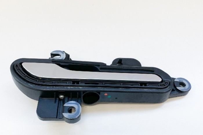 M&acirc;ner exterior ușă dreapta spate TESLA MODEL 3 2018 OEM: 1081832-99-F,1081832-00-E | 10884796