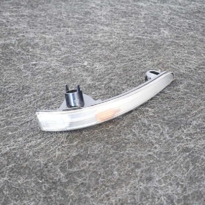 Semnalizare aripa dreapta față FORD KUGA II DM2 2016 OEM: CJ54-13B383-AB | 3330162 foto