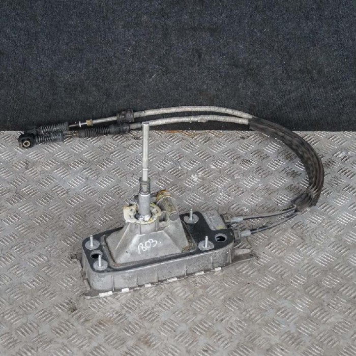 Timonerie cutie de viteze VW CADDY III Furgon 2KA, 2KH, 2CA, 2CH 2010 OEM: 1K0711061B 2095691