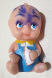 Jucarie veche de colectie figurina din cauciuc - Bebe cu minge biberon