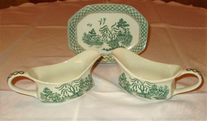 Platou cu 2 sosiere -portelan Englezesc - Royal Staffordshire - Willow - 1940