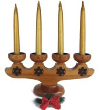 Cumpara ieftin Suport decorativ din lemn masiv pentru 4 lumanari &ndash; finisaj lacuit, design rustic