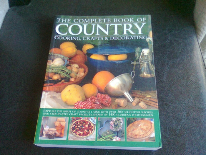 THE COMPLETE BOOK OF COUNTRY - EMMA SUMMER