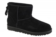 Cizme de iarna UGG Classic Mini Logo Zip 1122671-BLK negru foto