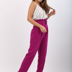 Pantaloni eleganti fucsia cu curea Stradivarius