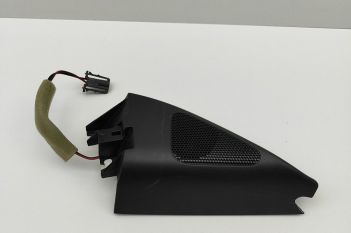 Difuzor ușă dreapta față VW PASSAT Variant B7 365 2013 OEM: 3C8035411 30343063