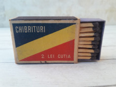 Veche cutie de chibrituri romaneasca plina foto