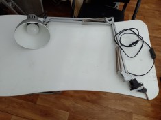 V&acirc;nd mobilier frizerie - coafor - manichiură - pedichiură. Negociabil.