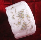 CASTRON PORTELAN ROSENTHAL CLASSIC ROSE MODEL CATHERINE STIL MONBIJOU CU DECOR FLORAL ANUL 1975 16.5 CM