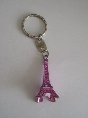 D8 37 - Breloc - tematica turism - Paris foto