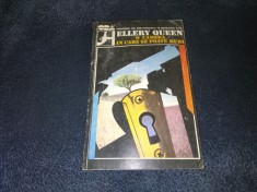 ELLERY QUEEN - O CAMERA IN CARE SE POATE MURI