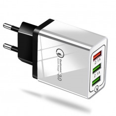 QC3.0 5V / 9V / 12V 2.1A 100-240V Triplet USB EU încărcător de perete-Culoare Alb