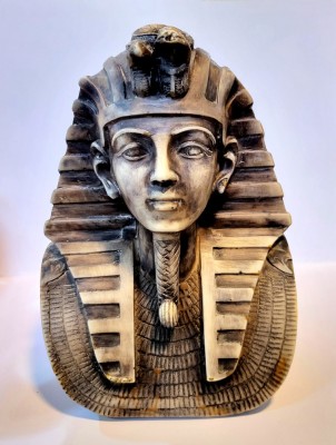 Tutankhamon - Statueta egipteana rasina foto