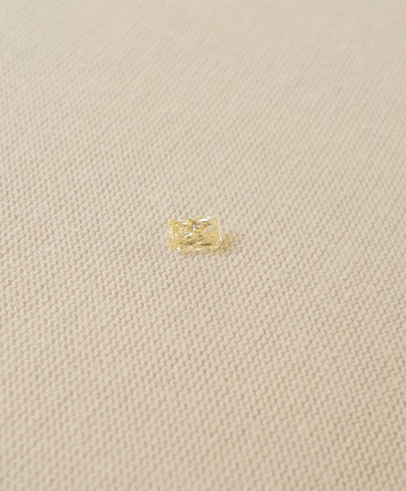 &gt;&gt;DIAMANT NATURAL OCTOGONAL - 0,195ct. - 4,28 X 2,70mm- Certificat Autenticitate