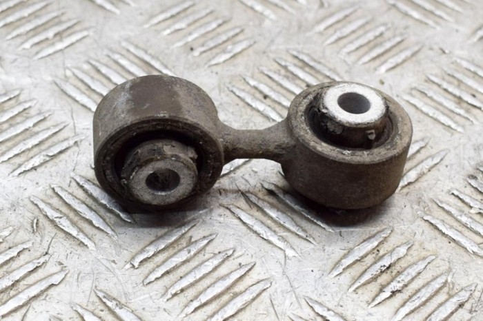 Bieleta stabilizatoare dreapta spate PORSCHE MACAN 95B 2016 OEM: 95B505465,95B.505.465 20425044