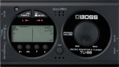 BOSS TU-88 Micro Monitor &amp;amp; Tuner foto