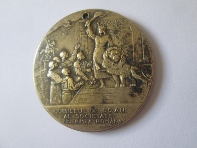 Rara! Medalia Jubileul de 60(nu 50) ani al societăței Tinerimea Rom&amp;acirc;nă 1878-1938 foto