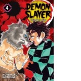 Demon Slayer: Kimetsu no Yaiba, Vol. 4 - Koyoharu Gotouge