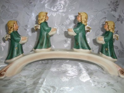 SFESNIC CU INGERASI DIN PORTELAN GOEBEL foto