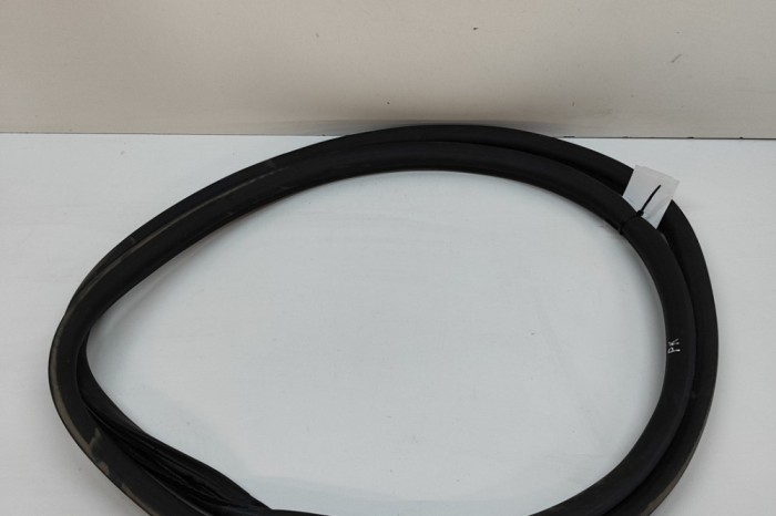 Garnitura ușă st&acirc;nga față OPEL COMBO Box Body/MPV K9 2022 OEM: 9836219280 | 29484255