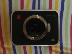 Blackmagic Production Camera 4K, montura Canon EF foto