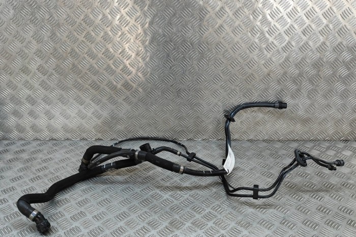 Furtun de lichid de răcire MERCEDES-BENZ GLE Coupe C167 2024 OEM: A1678308603,A1678301703,A1678300403 29091634