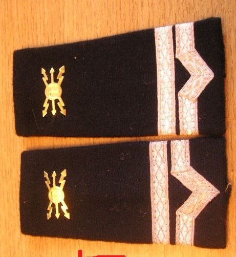 C2 24 - Grade militare - maistru militar transmisiuni - piesa de colectie!