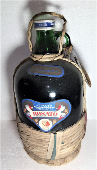 RARITATE STICLE VECHI DE VIN IMBRACATE IN PAIE-ROSATO LEPANTO ANI 60 ONE GALLON