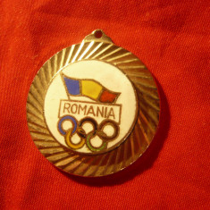 Breloc vechi Olimpic - Romania , d=3,3cm , metal si email