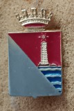 QW9 N2 15 - insigna - tematica regalitate - Mare, far si coroana regala, Europa