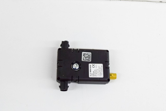 Amplificator de antena BMW 3 G20, G28 2019 OEM: 6835153 21184573