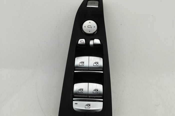 Buton geam ușă dreapta față BMW X7 G07 2020 OEM: 6847099,9299459 | 31421470