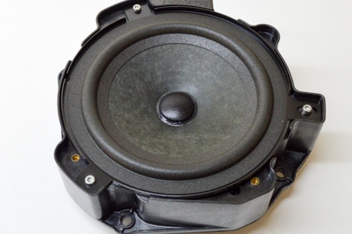Difuzor ușă dreapta spate MASERATI QUATTROPORTE VI 2015 OEM: 670006728,670002106,41021701 15474994
