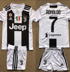 Echipament Fc Juventus RONALDO copii 6-14 ani-pantalon conic foto