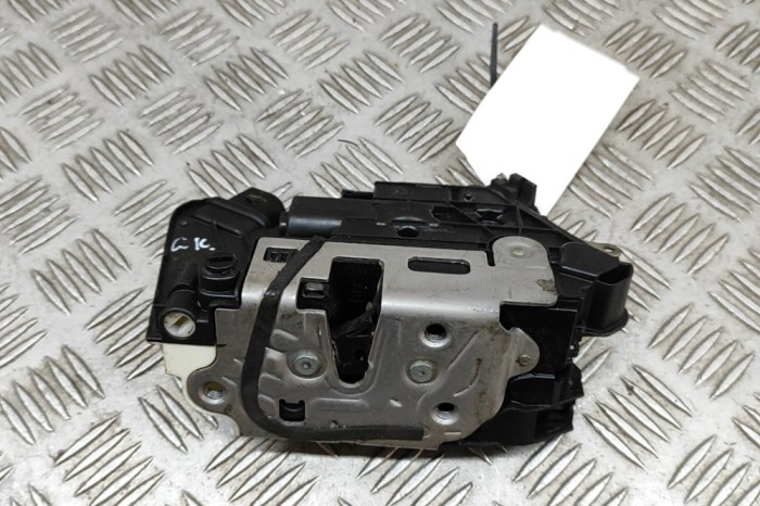 &Icirc;ncuietoare ușă st&acirc;nga spate VW AMAROK 2H_, S1B 2020 OEM: 2H0839015E 28800794