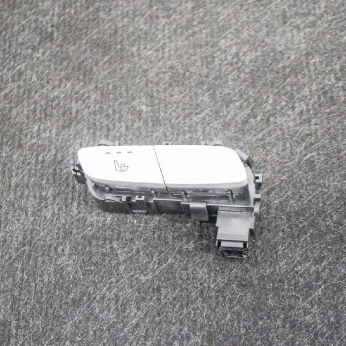 Comutator MERCEDES-BENZ C W205 2017 OEM: A2139057302 10608710