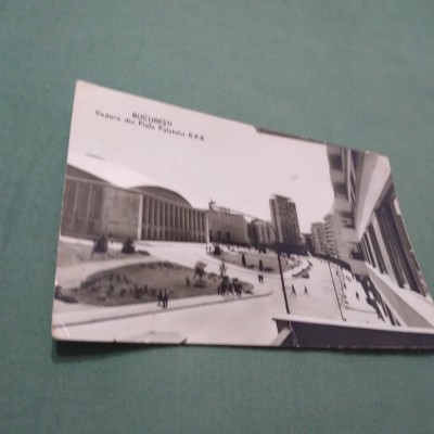 CARTE POSTALA BUCURESTI -VEDERE DIN PIATA PALATULUI RPR CIRCULATA foto