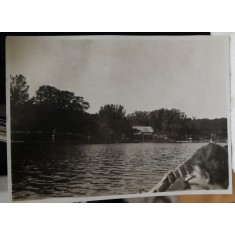 Fotografie, pe lac in Romania, 1930