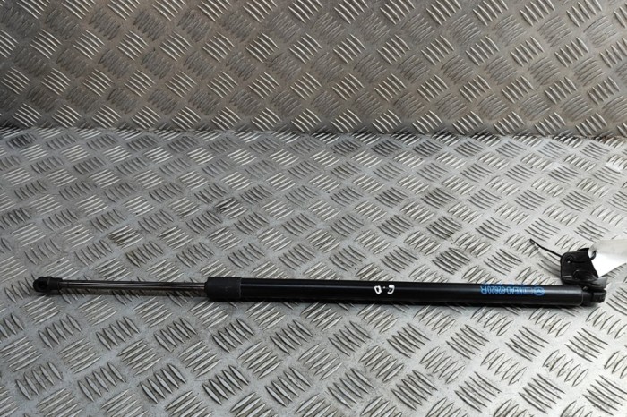 Amortizor haion dreapta MAZDA CX-5 KF 2022 OEM: KEAD-62620R 30761325
