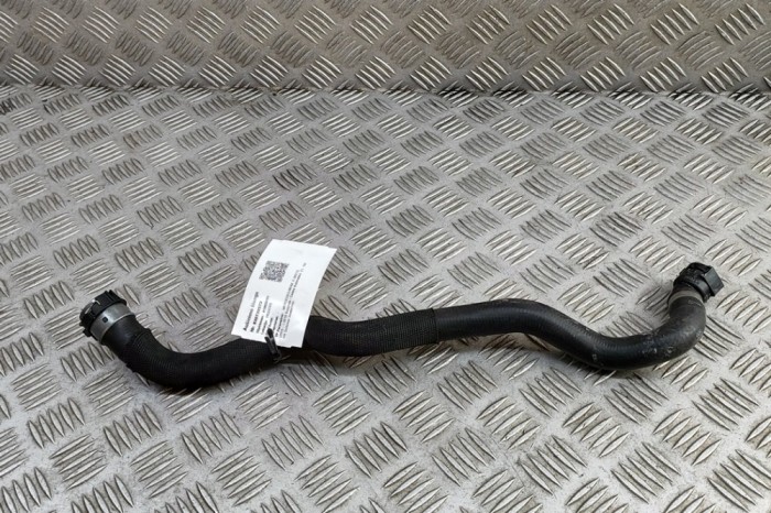 Furtun de lichid de răcire MERCEDES-BENZ E W213 2018 OEM: A2135015382 30739572