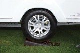 Rampa Auto Nivelare Rulota AutoDrive ProParts, Cu Piedica, Baza Solida, Sistem Clipsare