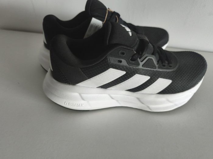Adidas original model Galaxy 7