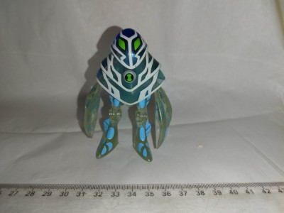 bnk jc Ben 10 - Ultimized Ampfibian foto