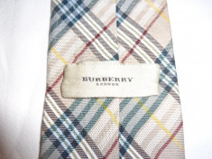 Cravata Burberry London foto