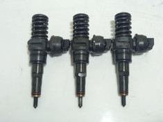 Injector Volkswagen Golf 5 1.9 BKC 038130073AG 2004-2008 foto