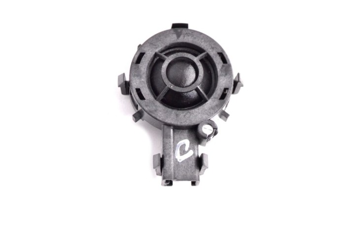 Difuzor ușă dreapta spate VOLVO V40 Hatchback 2019 OEM: 31384748 | 14887265